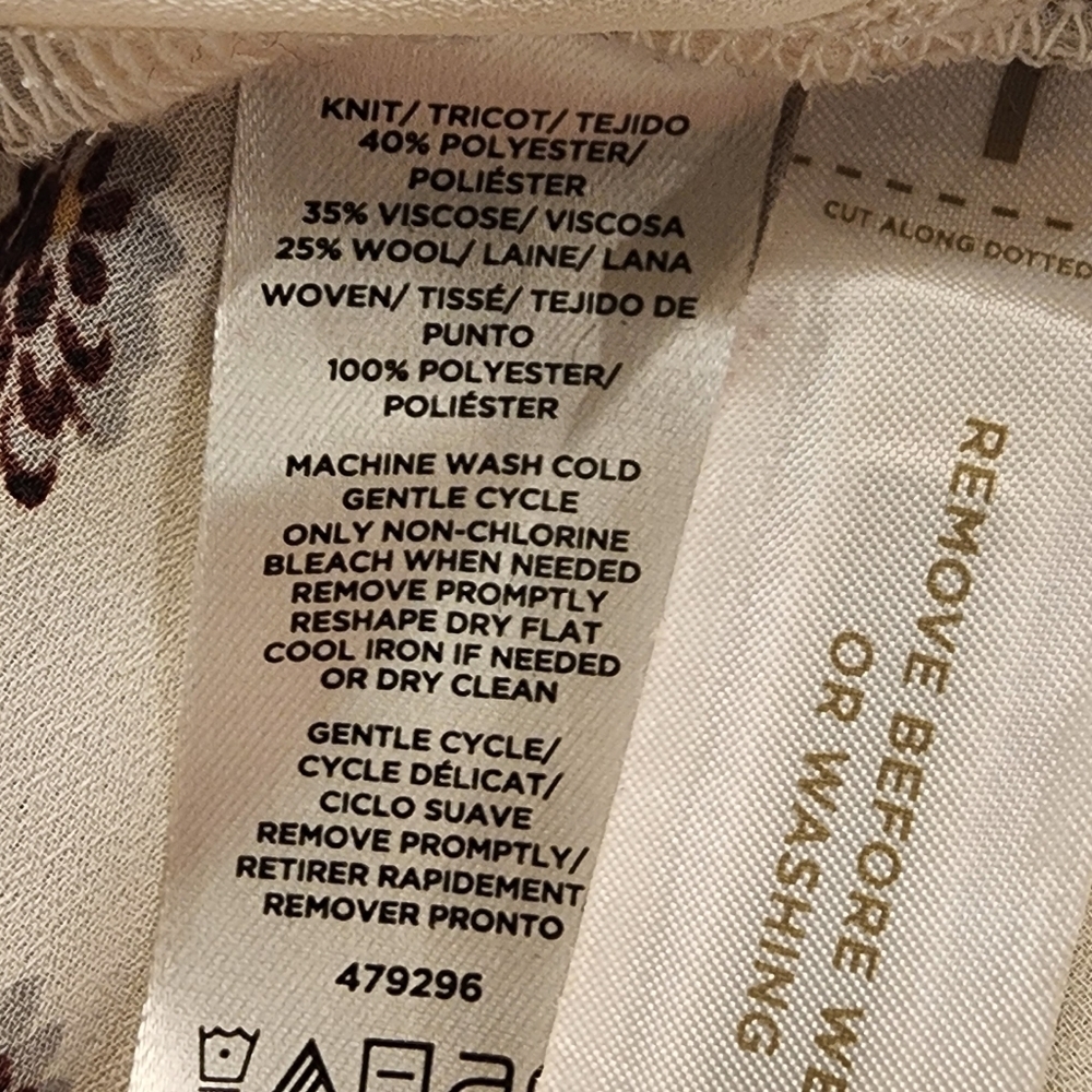 Women's Burgundy Layered Top Size Medium - Picture 8 of 8